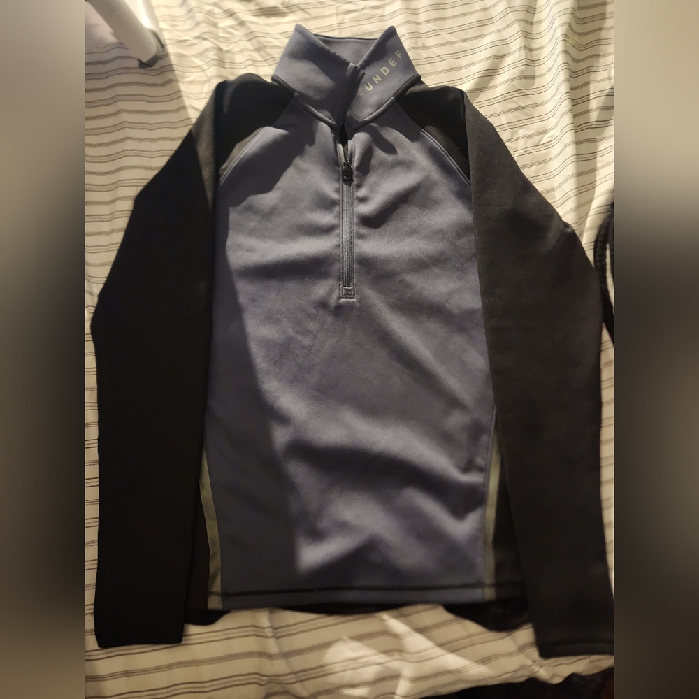 Ladies Under Armour pullover